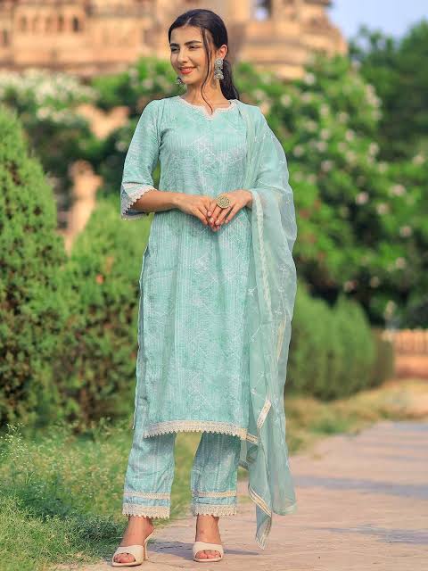 Kiyara Embroidered Set