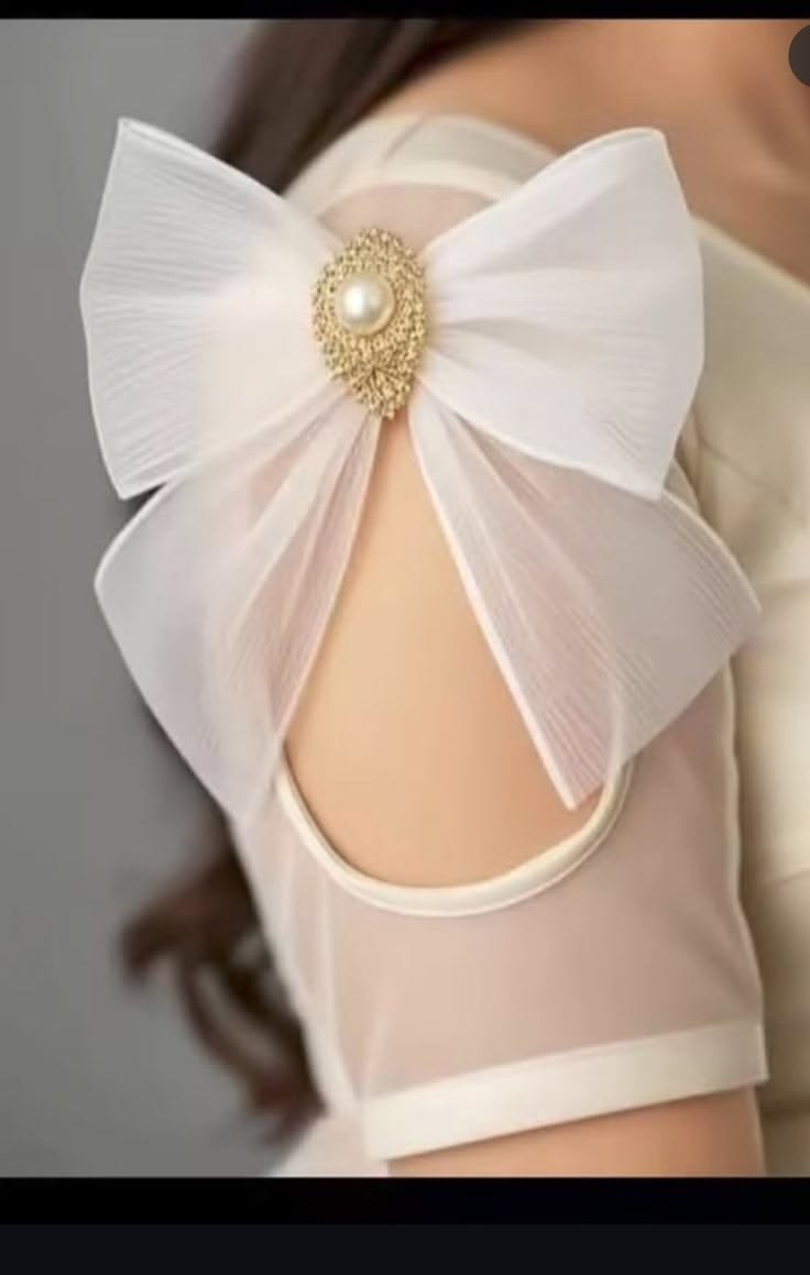 Mehek Pearl Blouse
