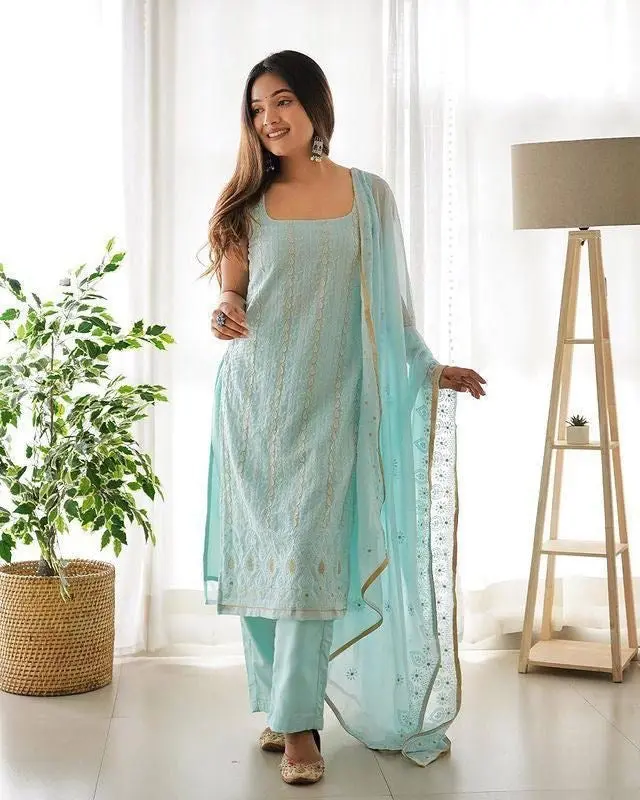 Tanya Cape Suit